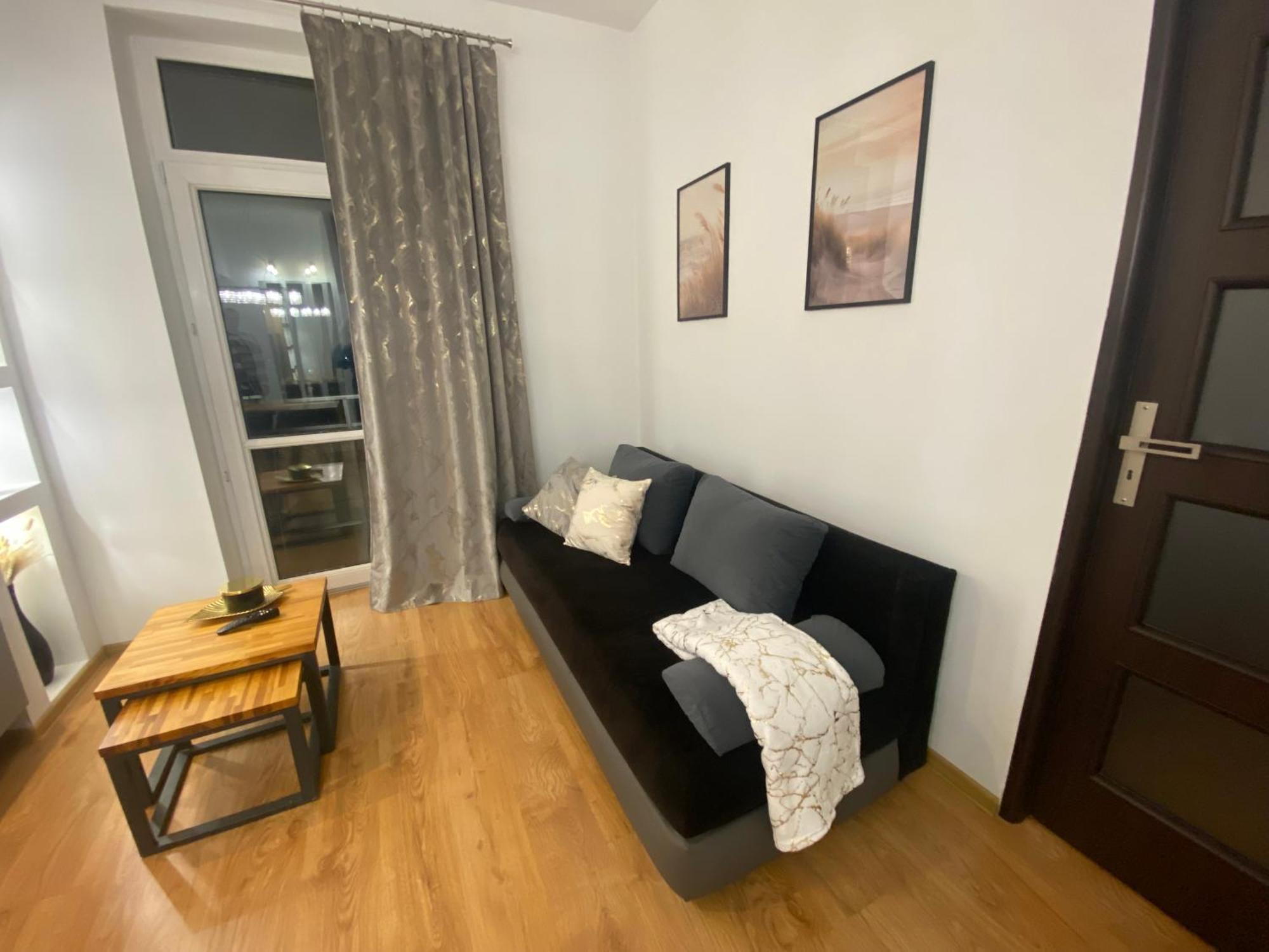 Easy Stay Przy S6 I Strefie Ekonomicznej Faktura 科沙林 外观 照片